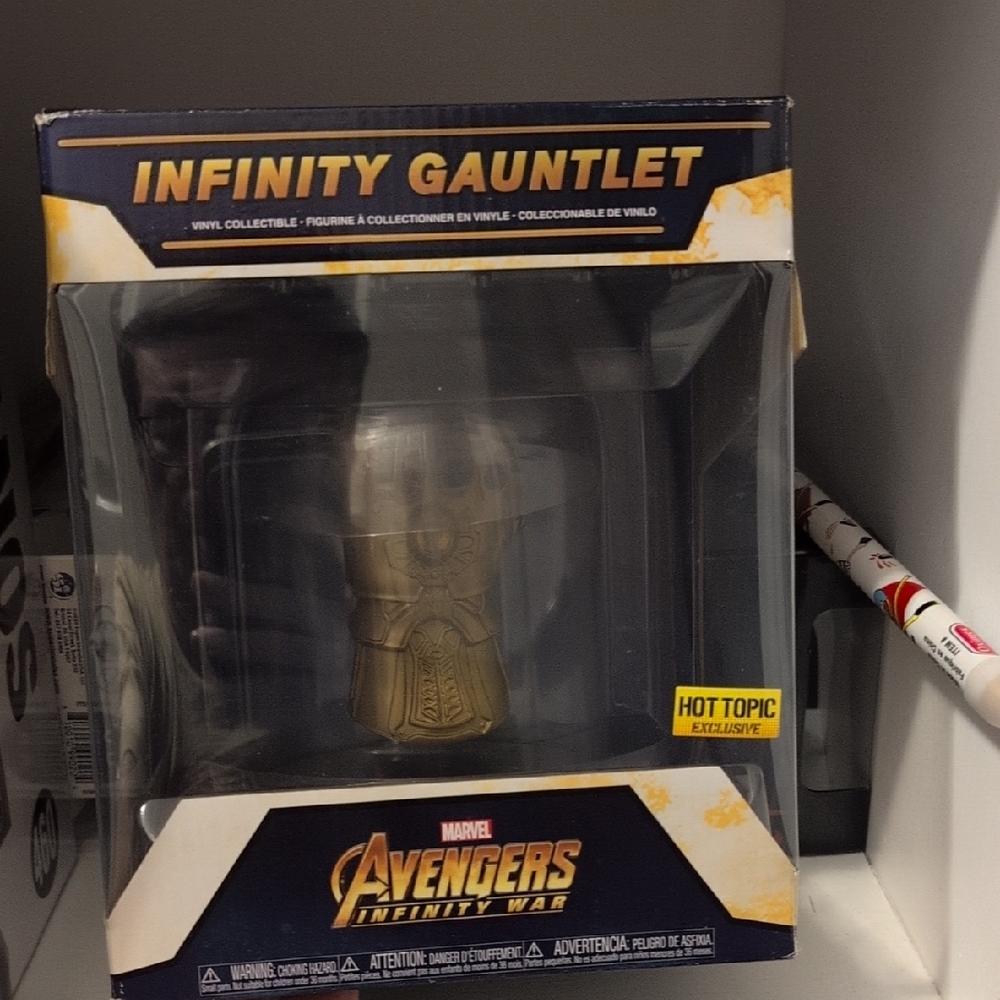 Marvel Avengers Infinity Gauntlet Gold Edition